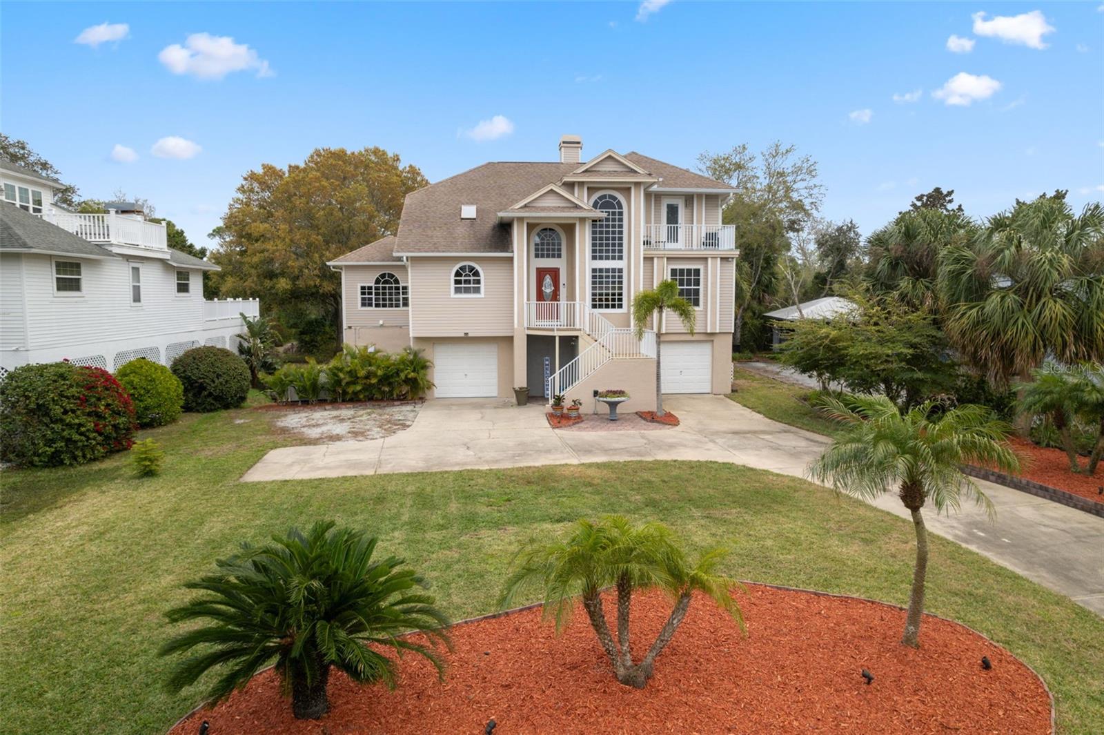 Single Family Residence em HOLIDAY, FL - Daniel Dourado