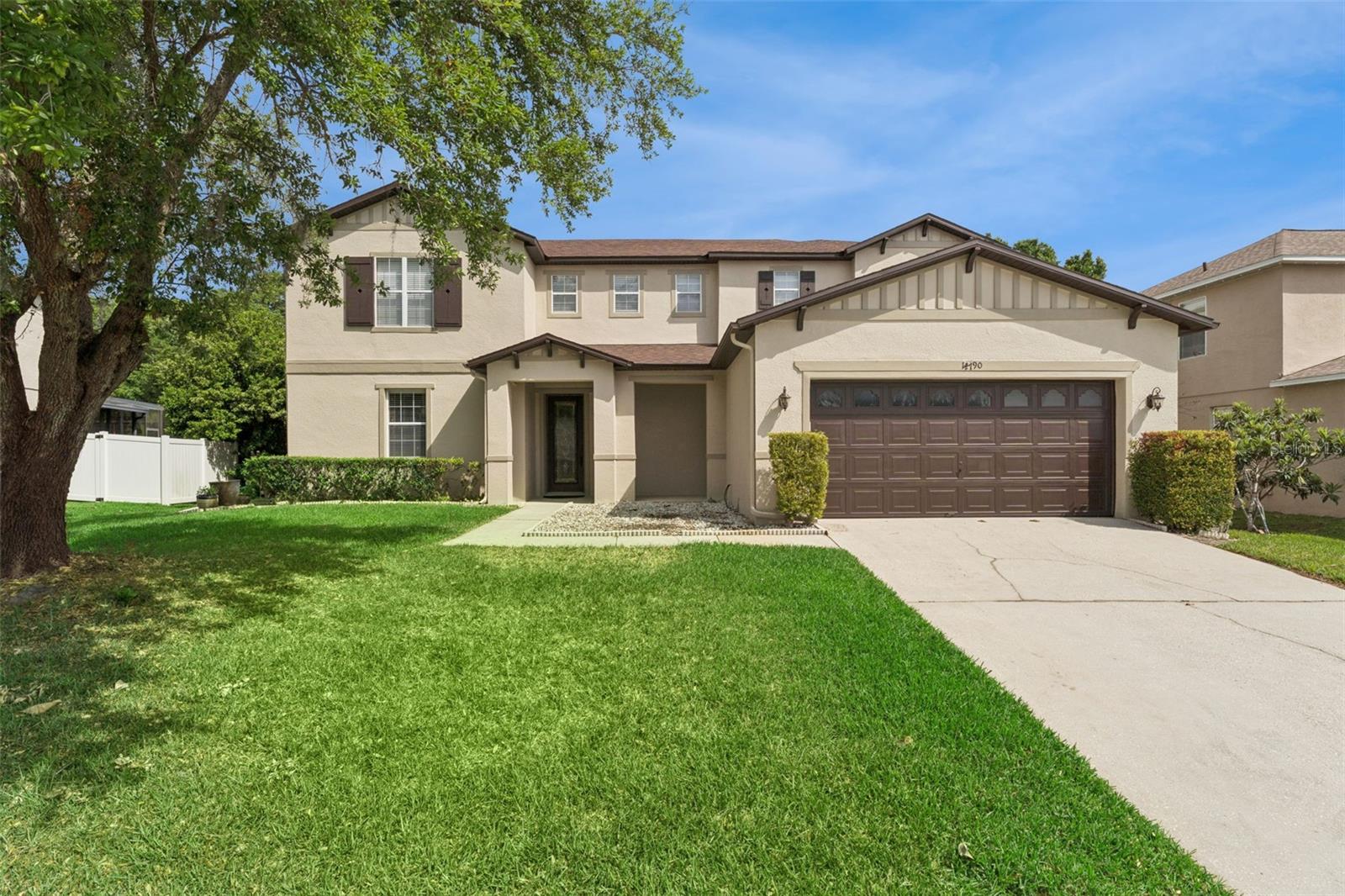Single Family Residence in WINTER GARDEN, FL - Daniel Dourado
