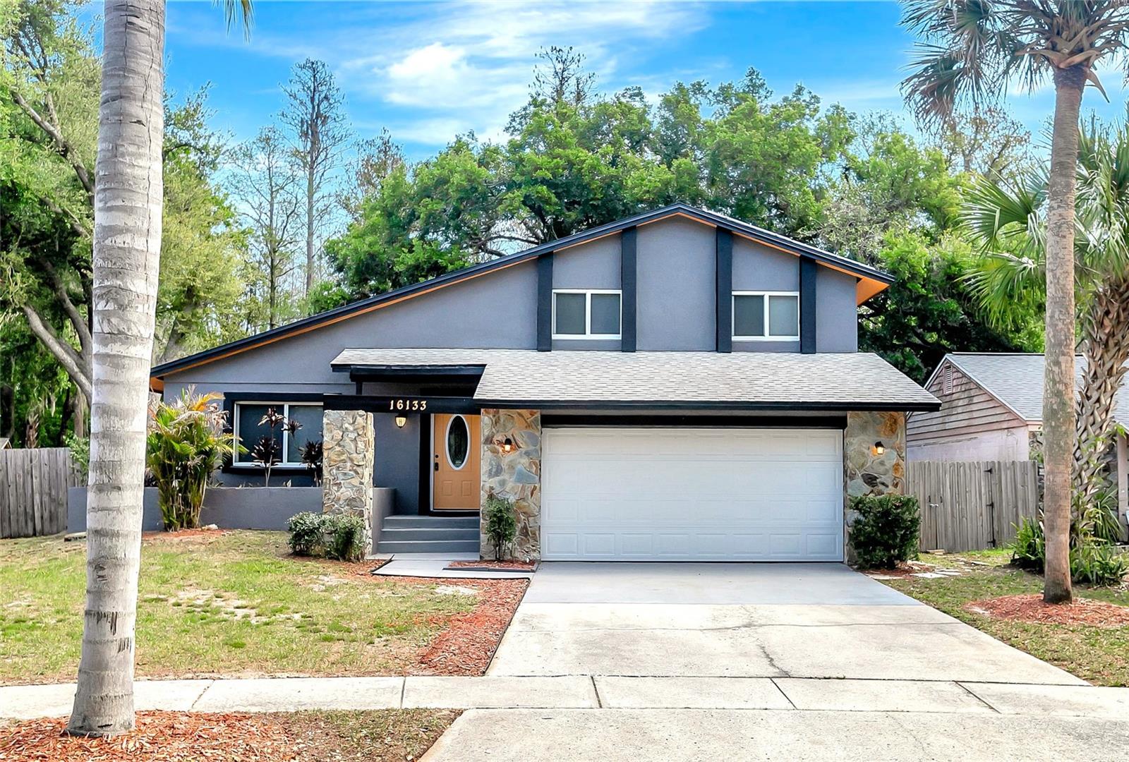 Single Family Residence in TAMPA, FL - Daniel Dourado