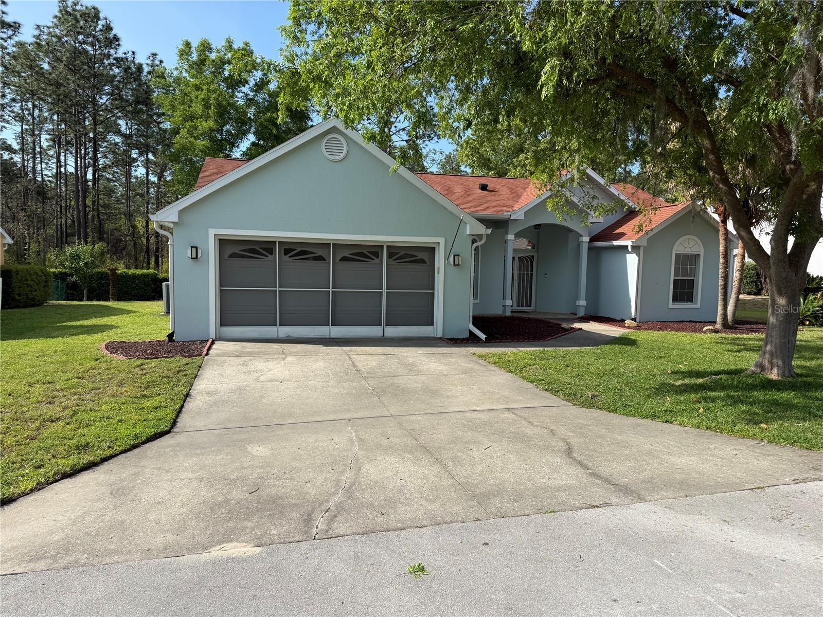 Single Family Residence in OCALA, FL - Daniel Dourado
