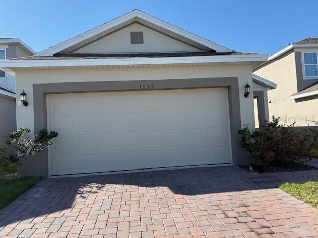 Single Family Residence em DAVENPORT, FL - Daniel Dourado