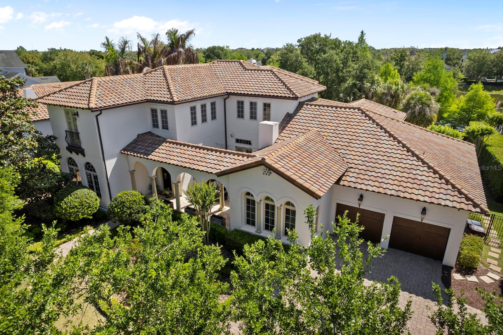 Single Family Residence in ORLANDO, FL - Daniel Dourado
