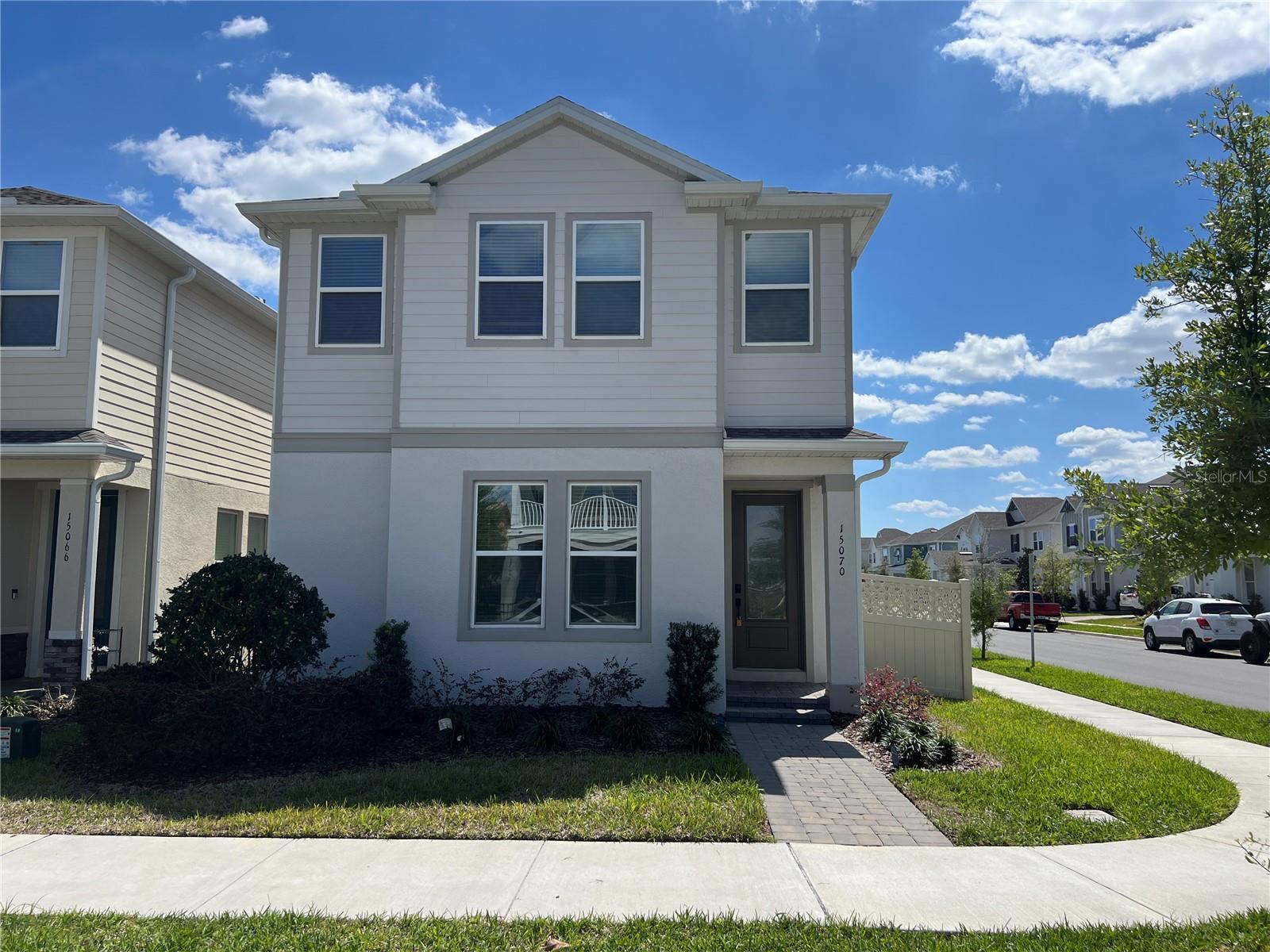 Single Family Residence in WINTER GARDEN, FL - Daniel Dourado