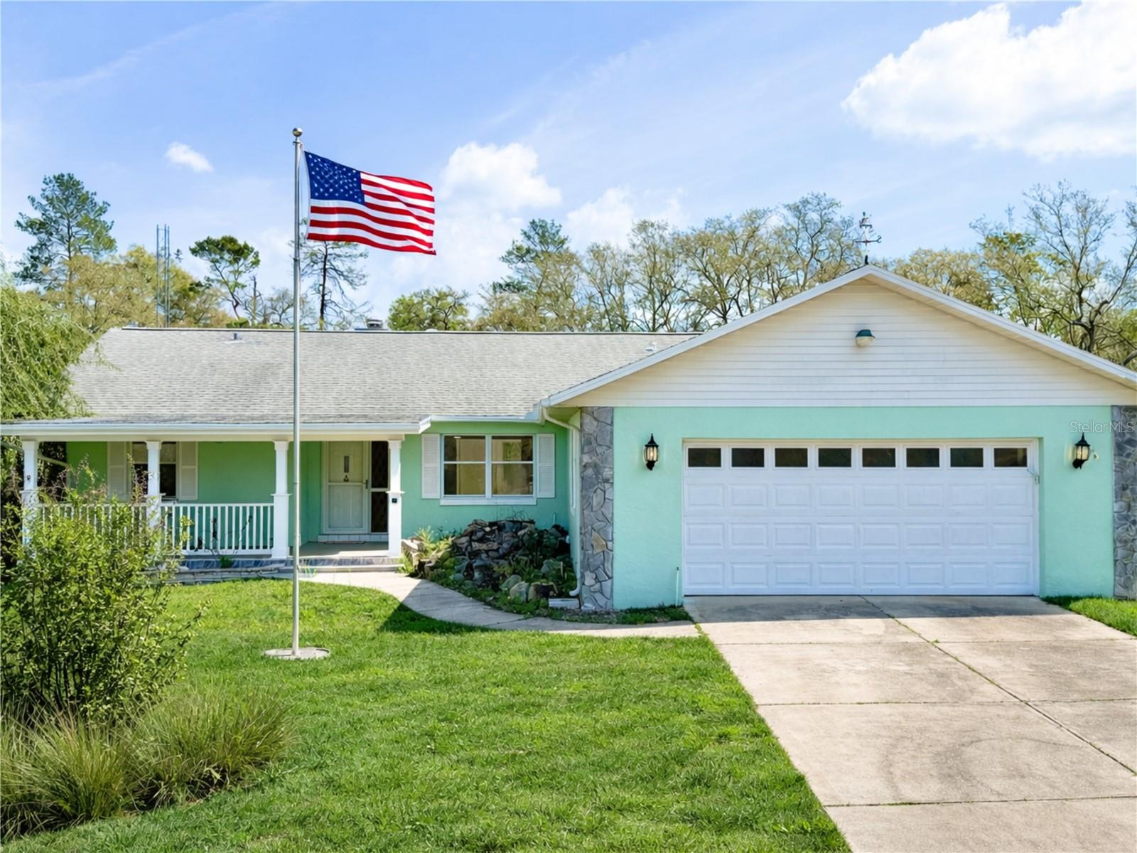Single Family Residence in OCALA, FL - Daniel Dourado