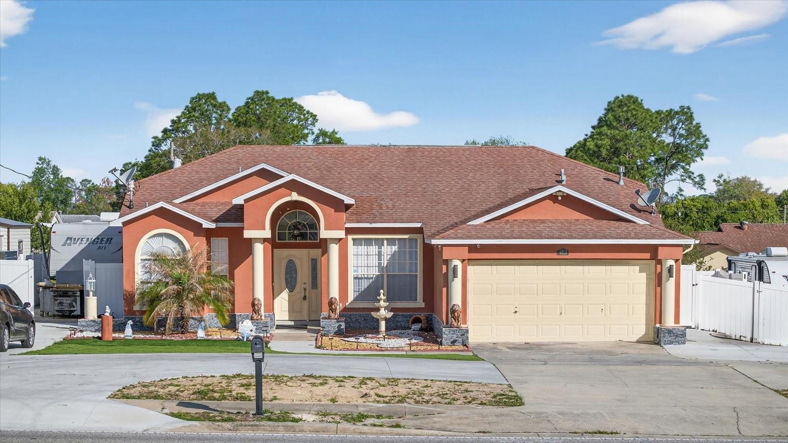 Single Family Residence em SPRING HILL, FL - Daniel Dourado