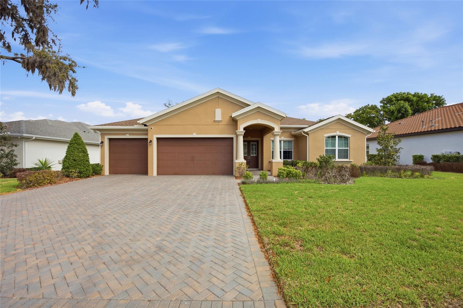 Single Family Residence em BRANDON, FL - Daniel Dourado