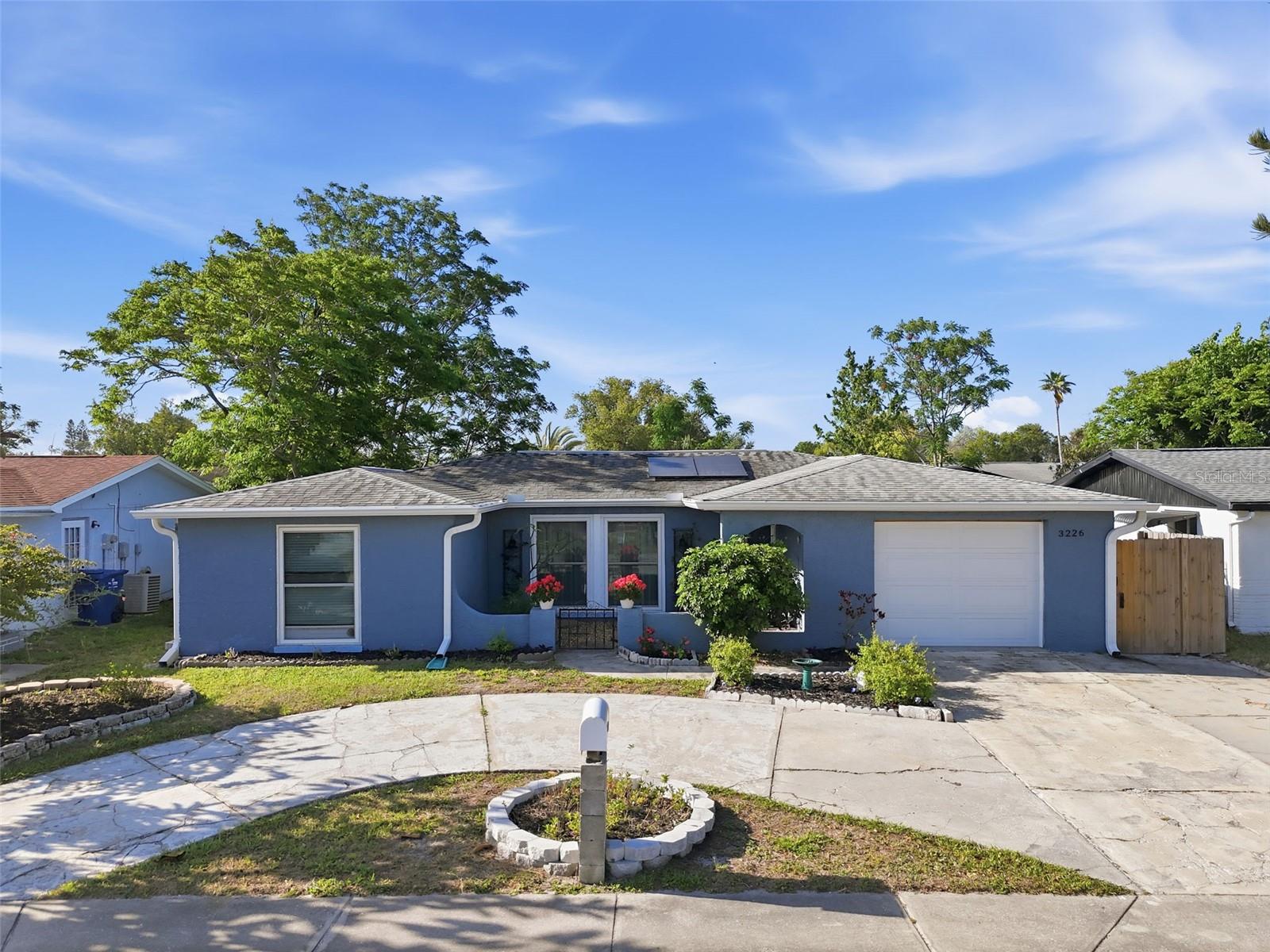 Single Family Residence em HOLIDAY, FL - Daniel Dourado