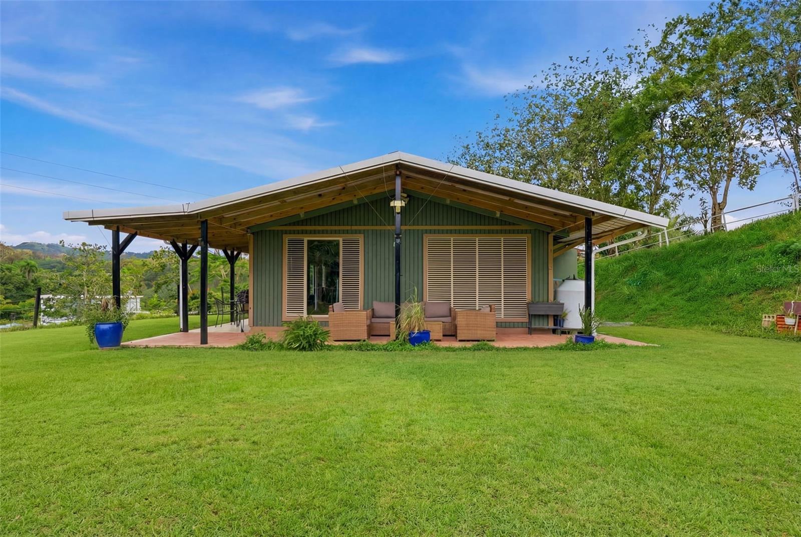 Single Family Residence in TOA ALTA, PR - Daniel Dourado