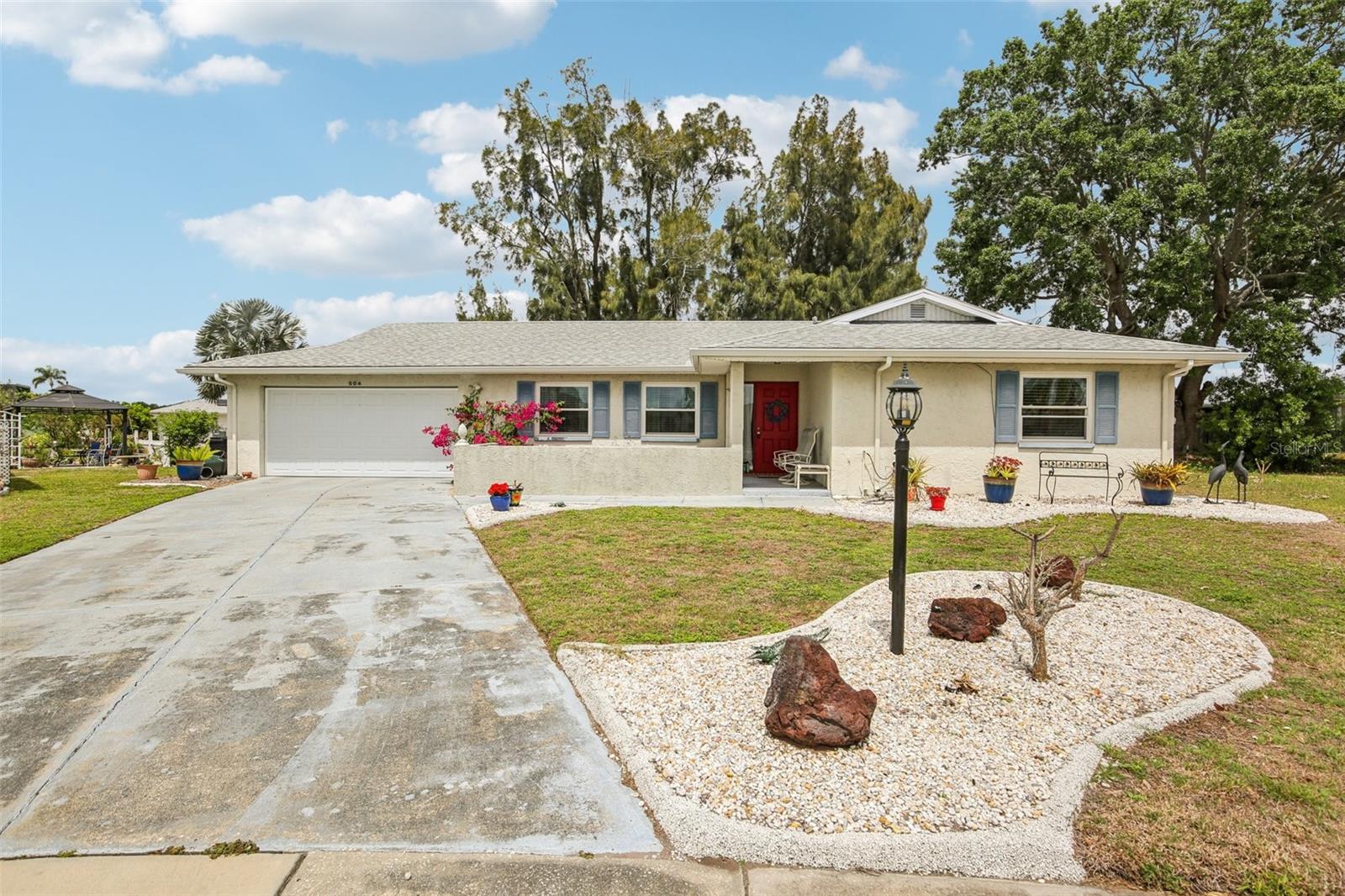 Single Family Residence in SUN CITY CENTER, FL - Daniel Dourado