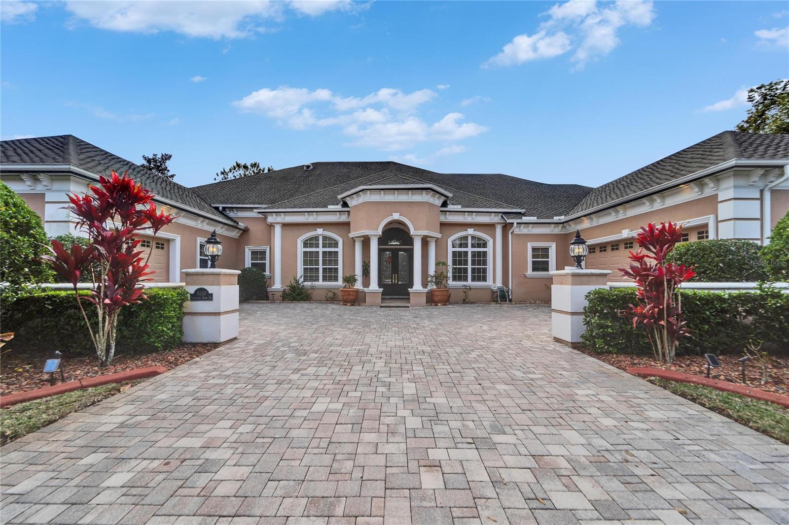 Single Family Residence in ODESSA, FL - Daniel Dourado
