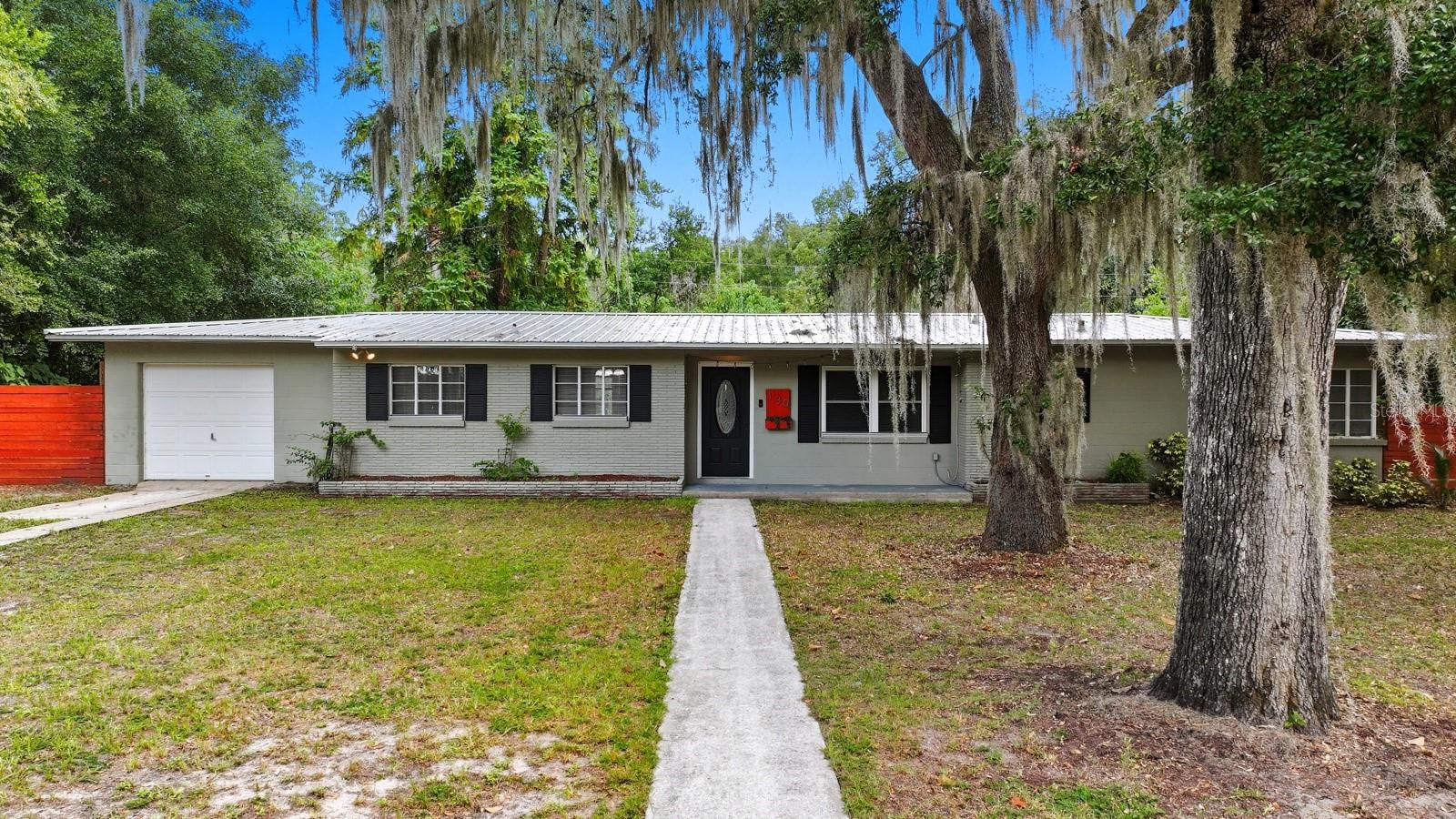 Single Family Residence in KEYSTONE HEIGHTS, FL - Daniel Dourado