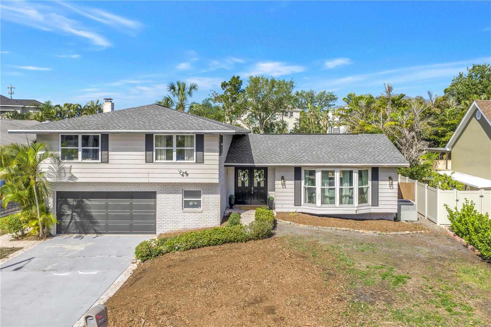 Single Family Residence em SEMINOLE, FL - Daniel Dourado