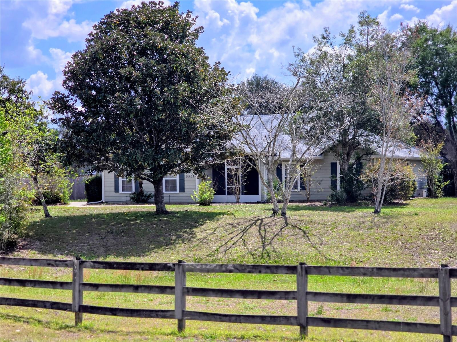 Single Family Residence em GAINESVILLE, FL - Daniel Dourado