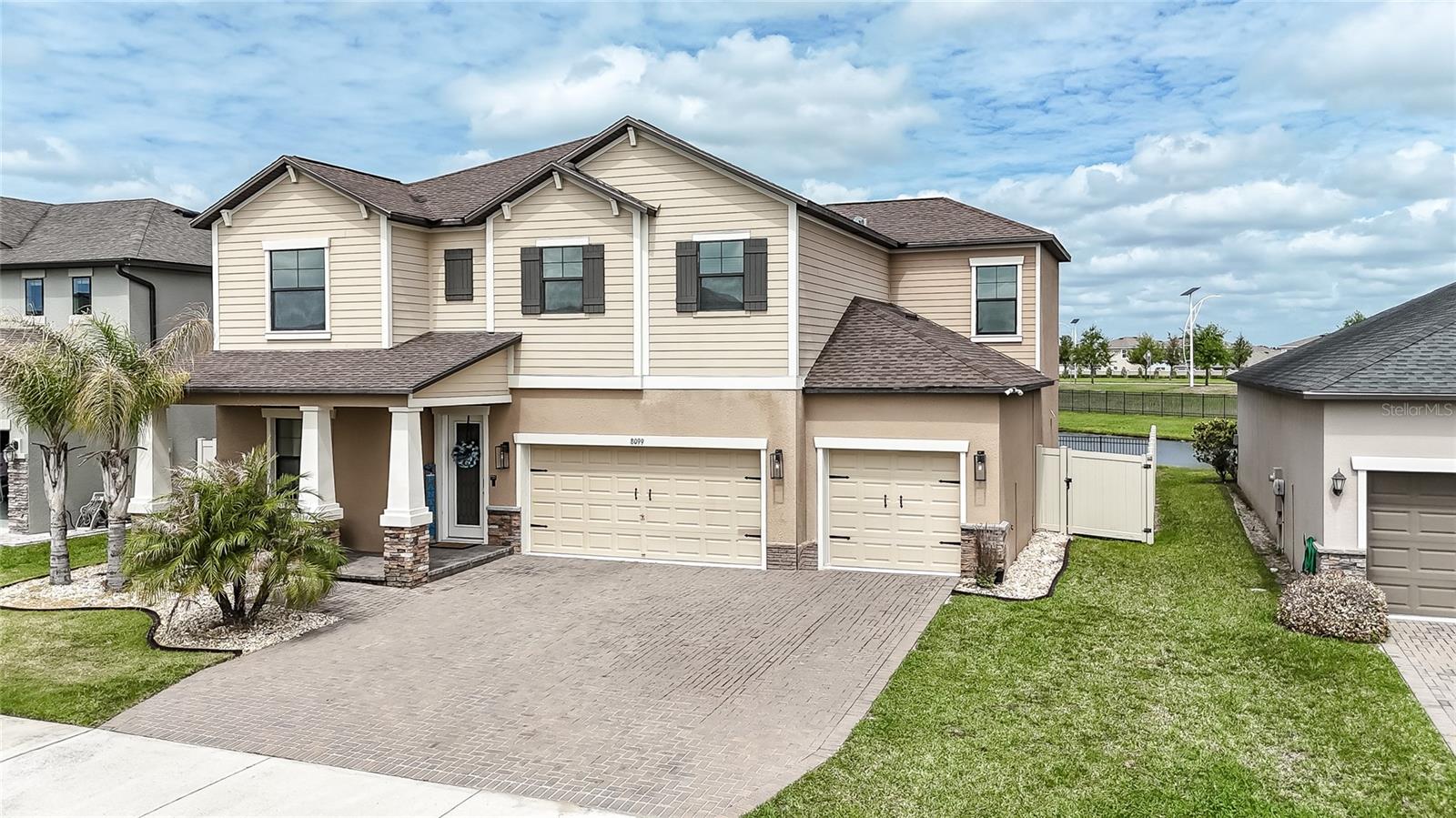 Single Family Residence in WESLEY CHAPEL, FL - Daniel Dourado