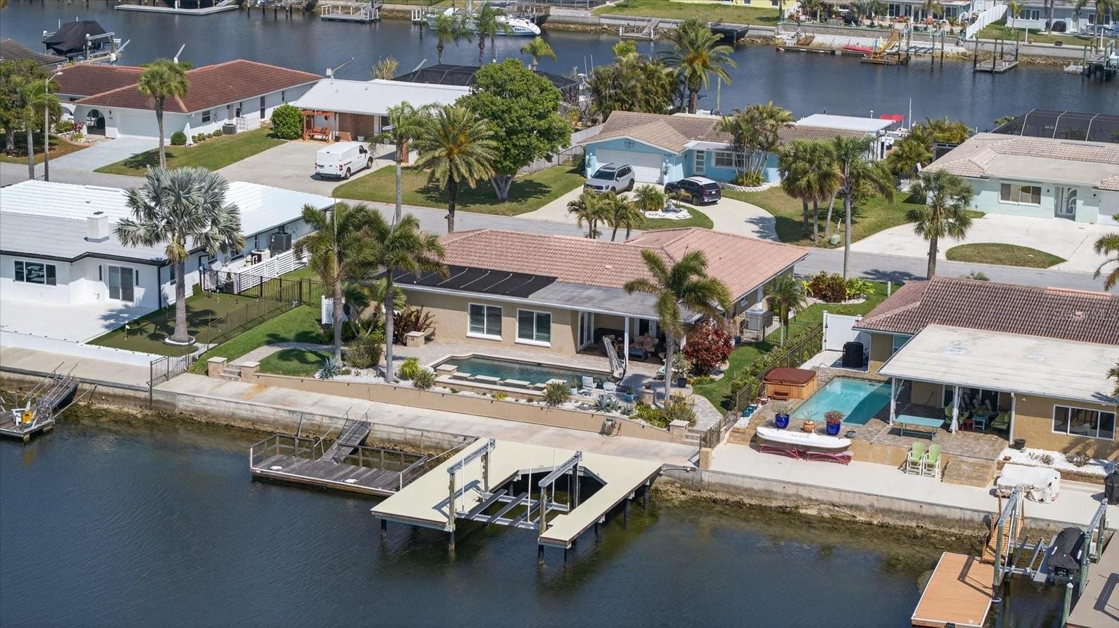 Single Family Residence em NEW PORT RICHEY, FL - Daniel Dourado