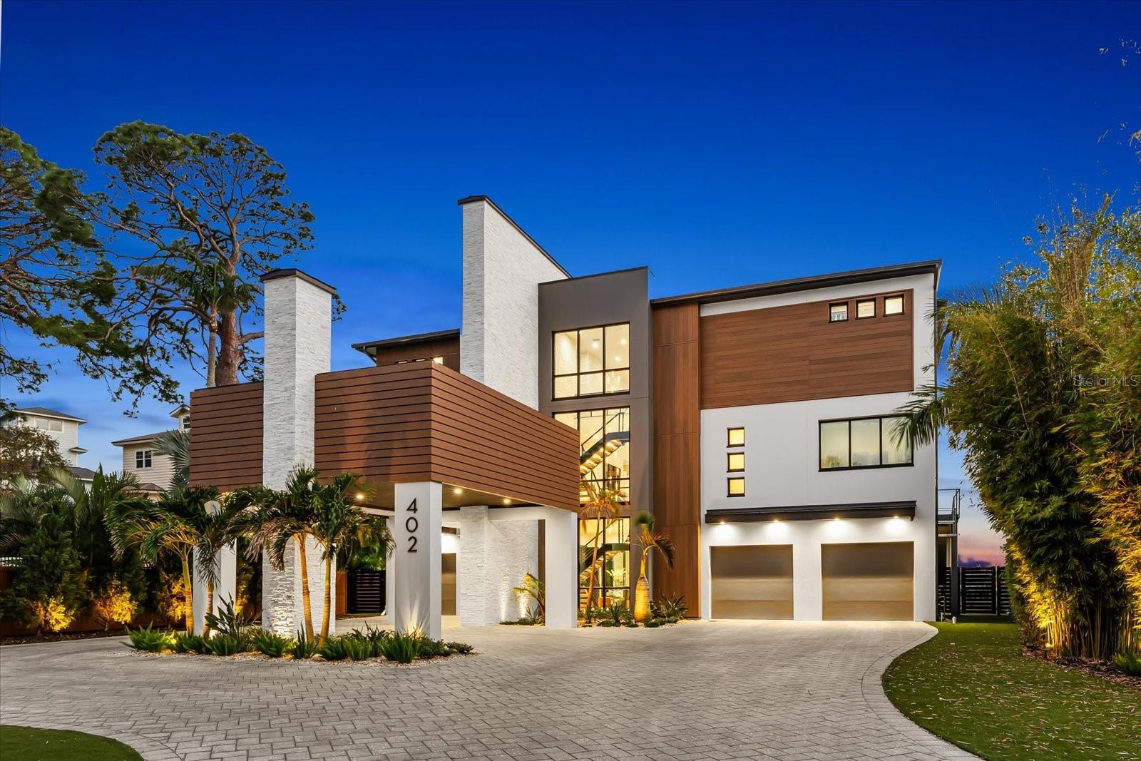 Single Family Residence in PALM HARBOR, FL - Daniel Dourado