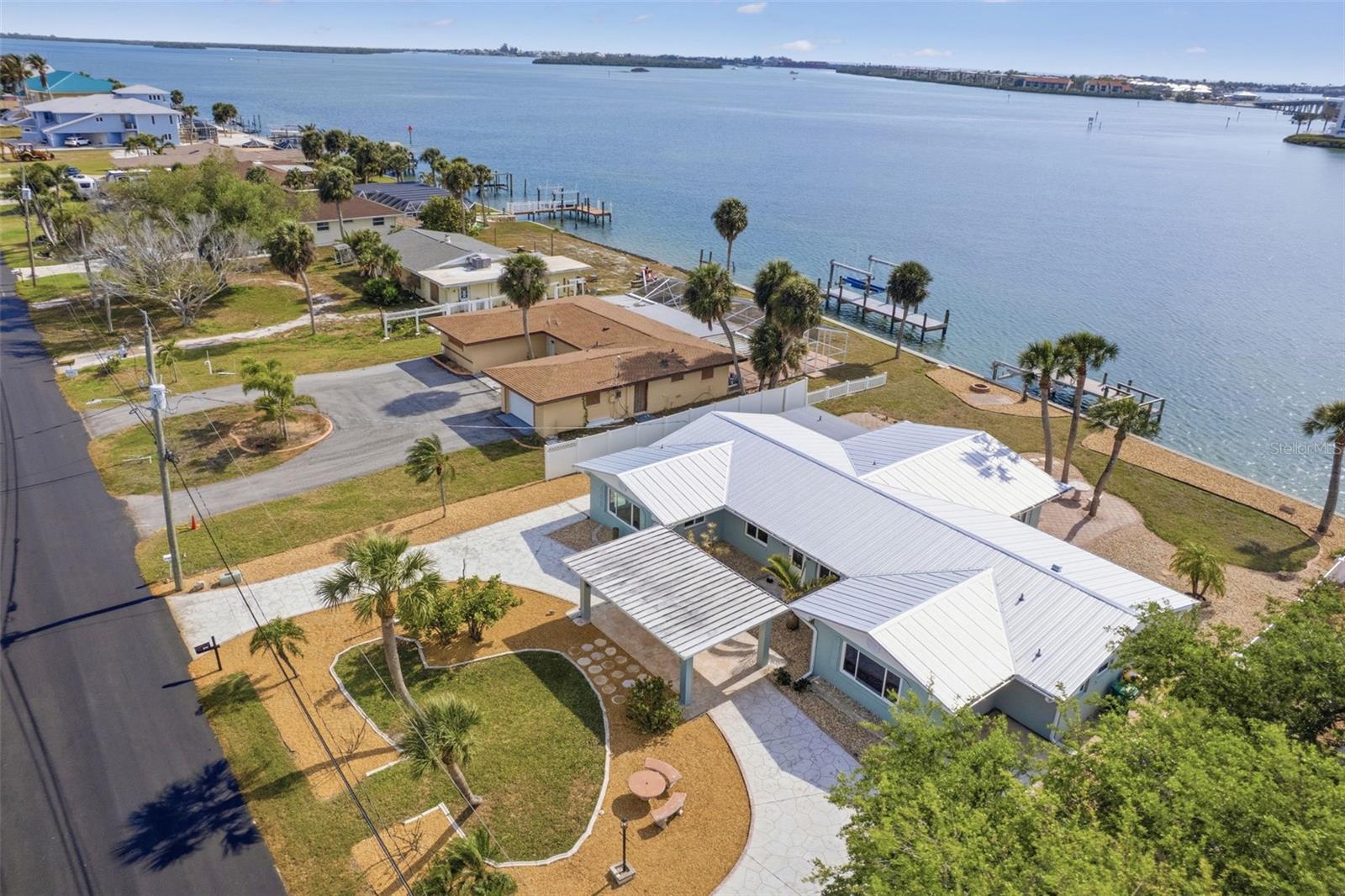 Single Family Residence em ENGLEWOOD, FL - Daniel Dourado