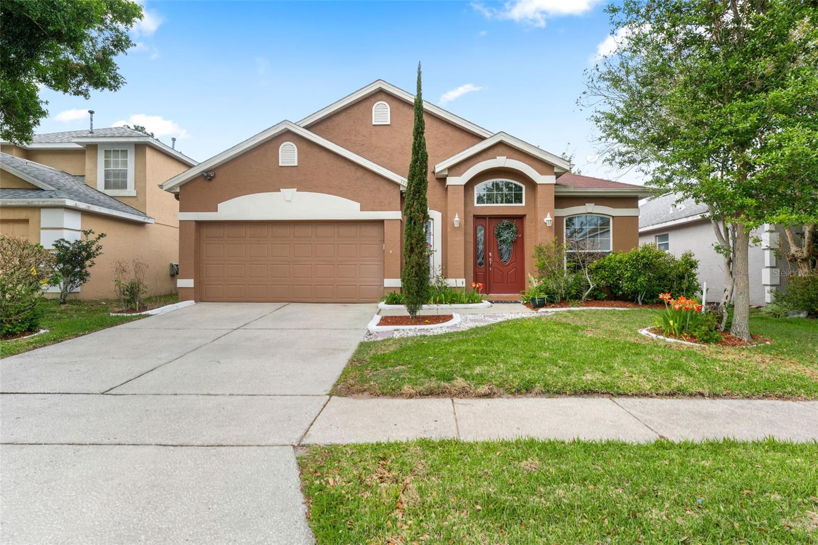 Single Family Residence in ORLANDO, FL - Daniel Dourado