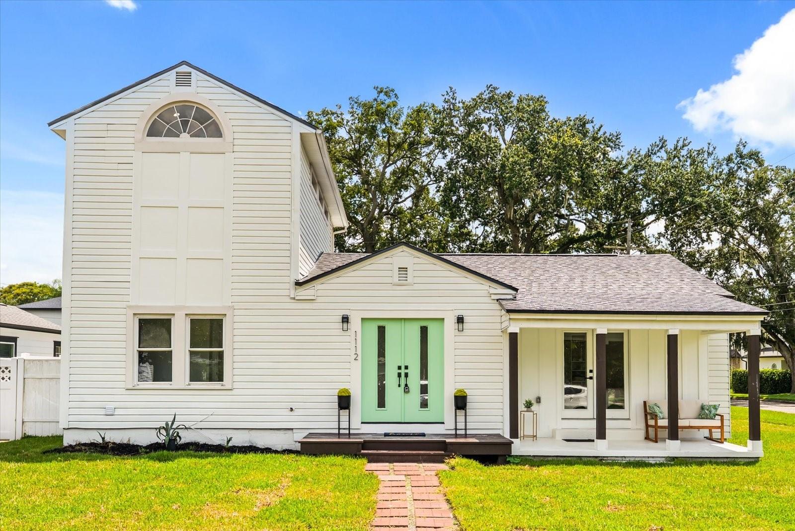 Single Family Residence in ORLANDO, FL - Daniel Dourado