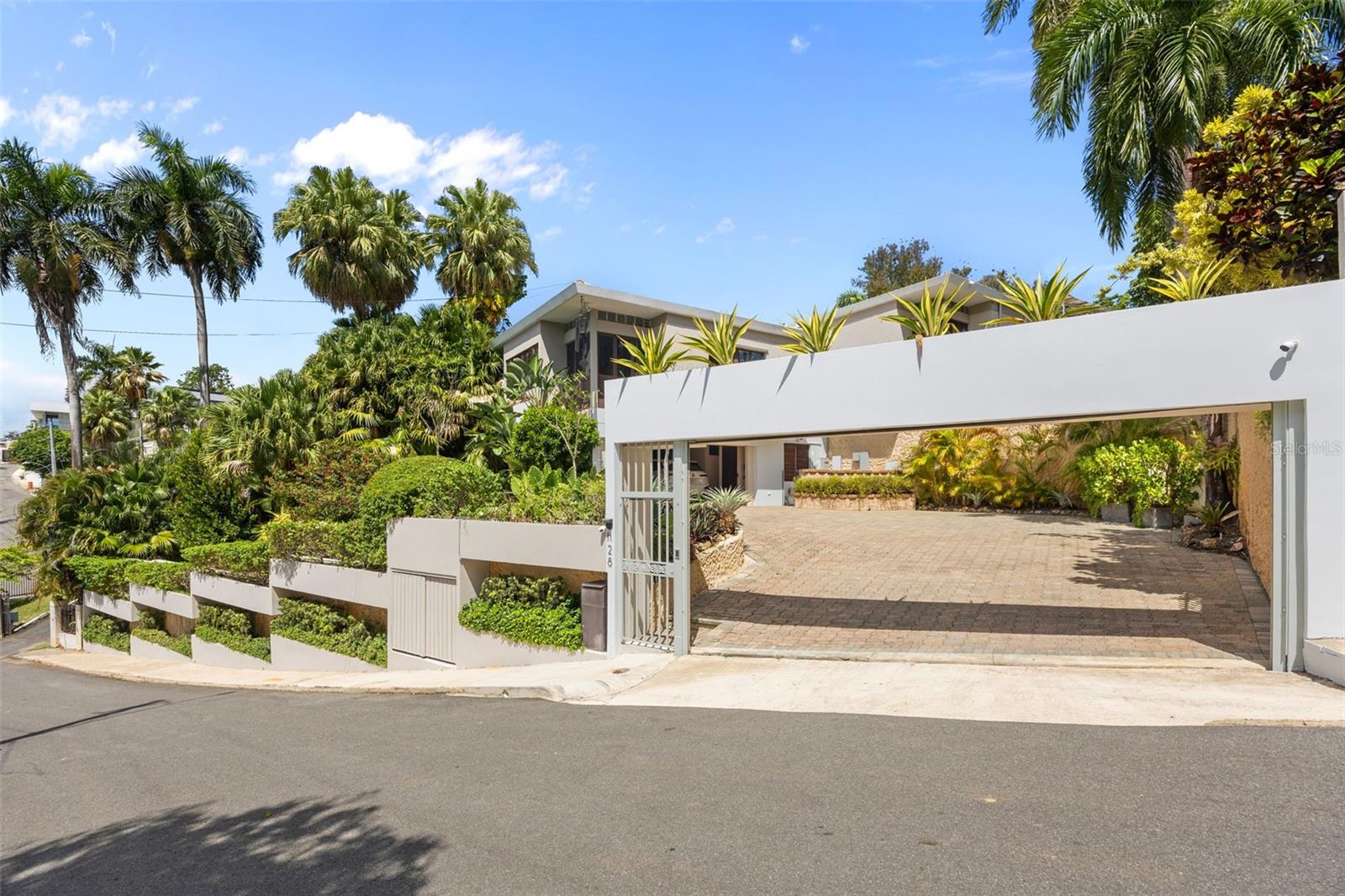 Single Family Residence em GUAYNABO, PR - Daniel Dourado