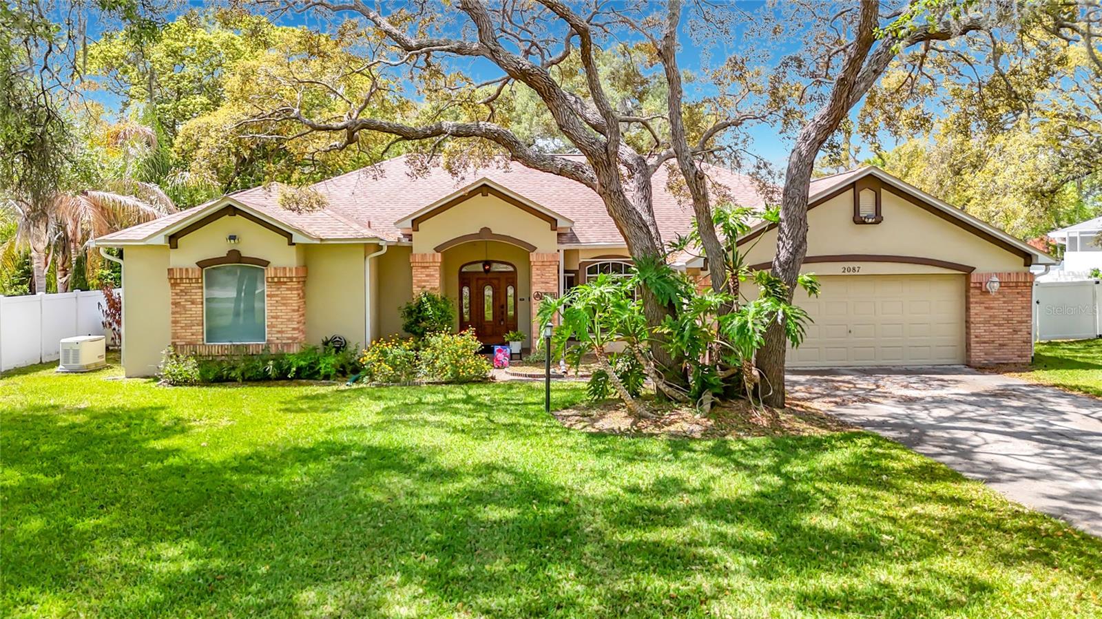 Single Family Residence em SPRING HILL, FL - Daniel Dourado