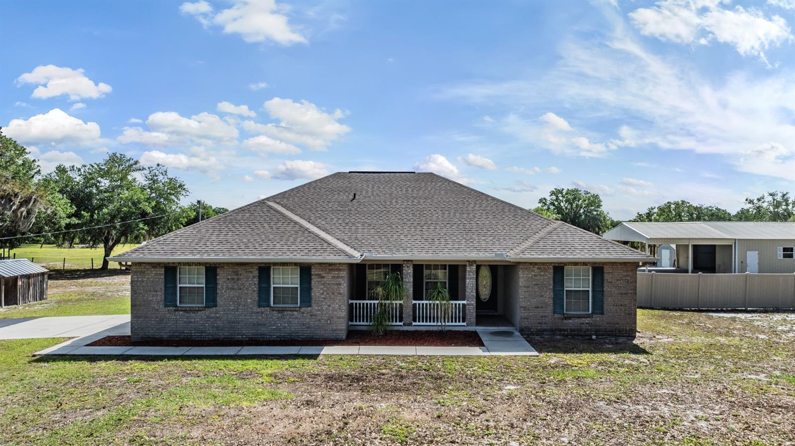 Single Family Residence in WIMAUMA, FL - Daniel Dourado