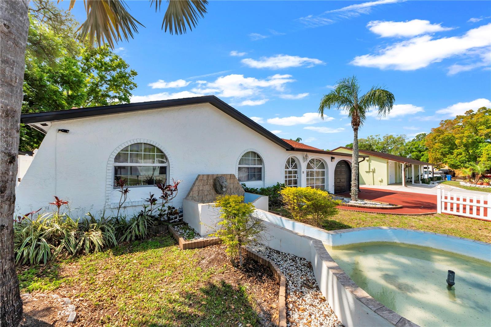 Single Family Residence in TAMPA, FL - Daniel Dourado