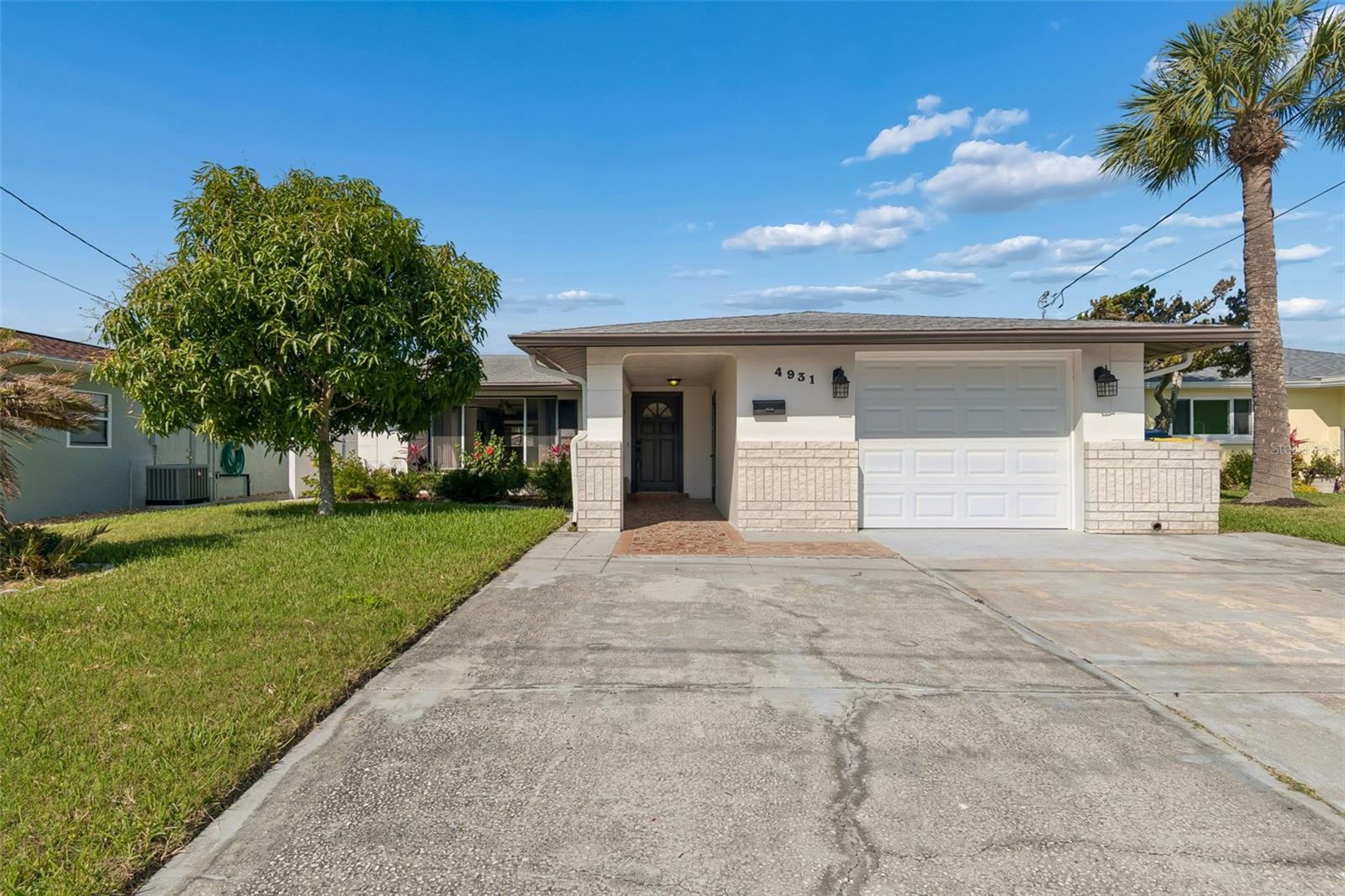 Single Family Residence em NEW PORT RICHEY, FL - Daniel Dourado