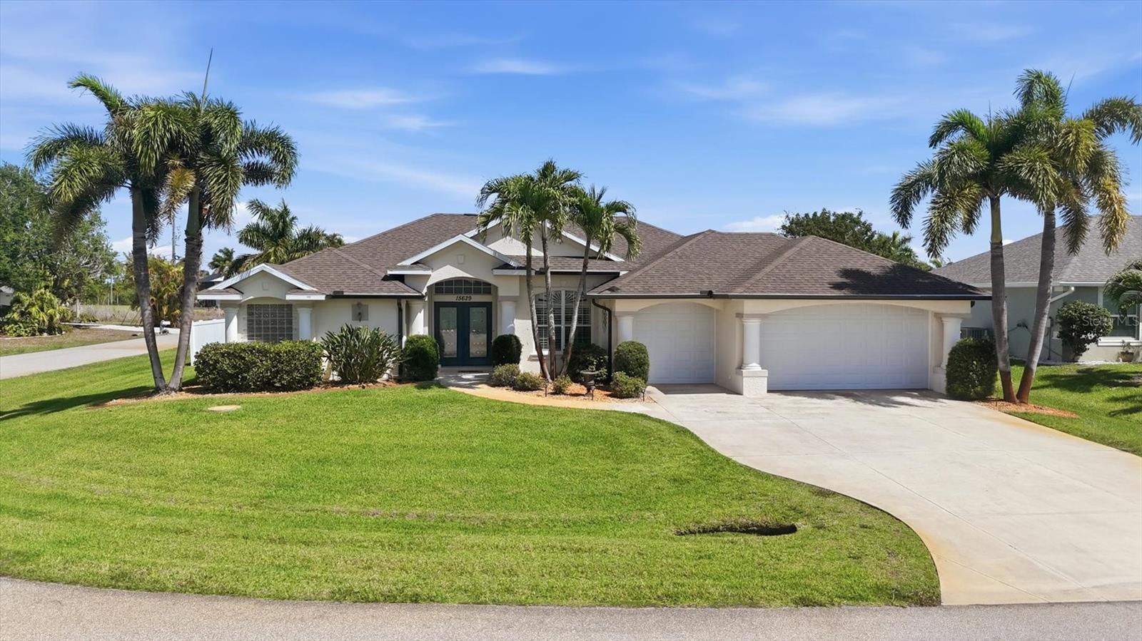 Single Family Residence in PORT CHARLOTTE, FL - Daniel Dourado