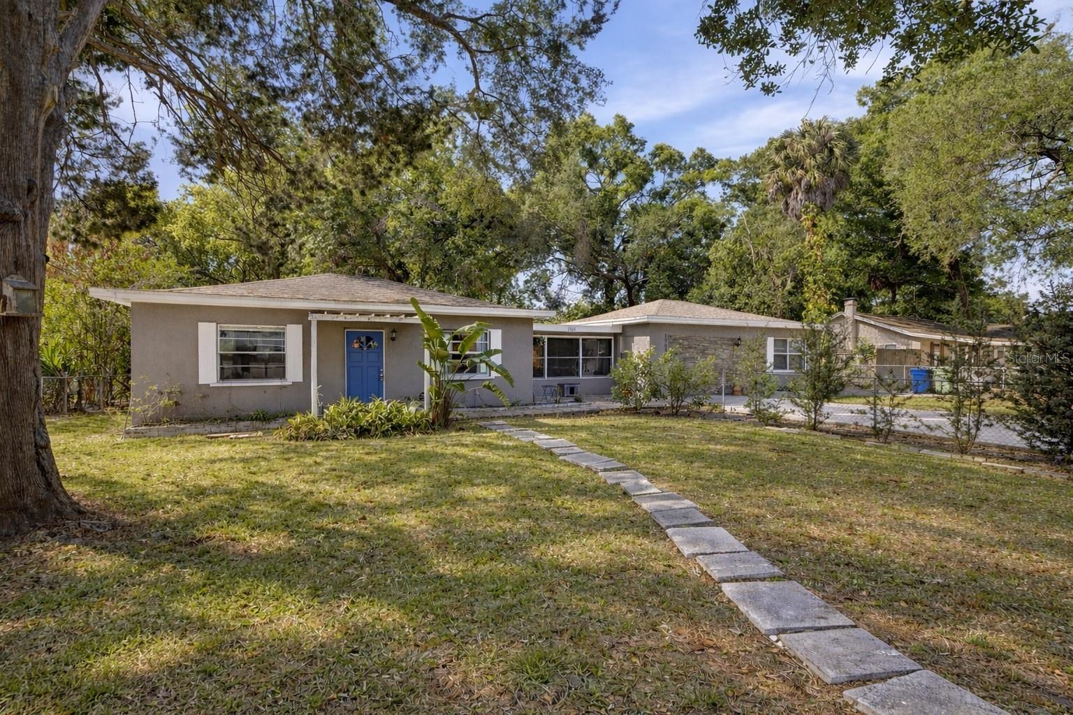 Single Family Residence in TAMPA, FL - Daniel Dourado
