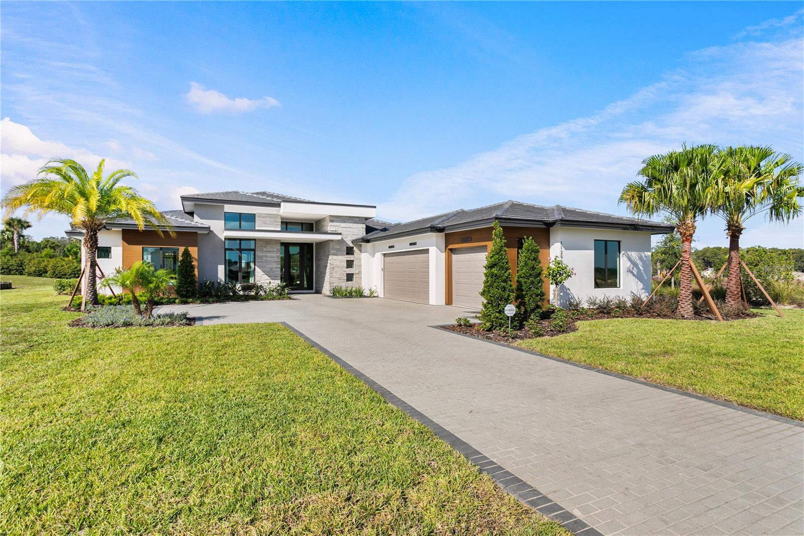 Single Family Residence in ODESSA, FL - Daniel Dourado