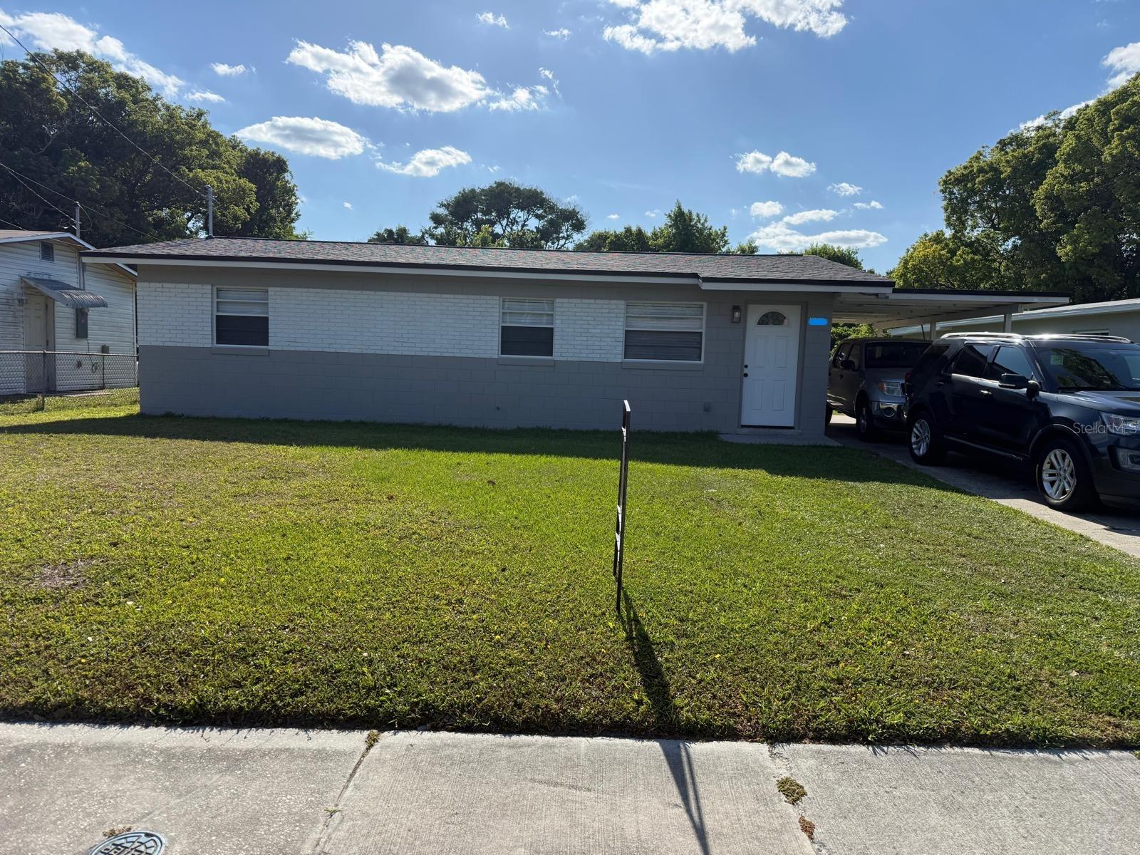 Single Family Residence in ORLANDO, FL - Daniel Dourado