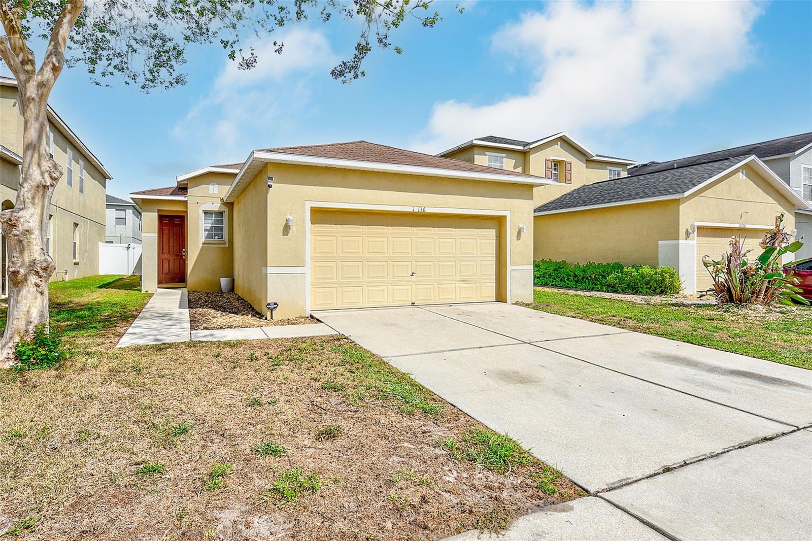Single Family Residence in GIBSONTON, FL - Daniel Dourado