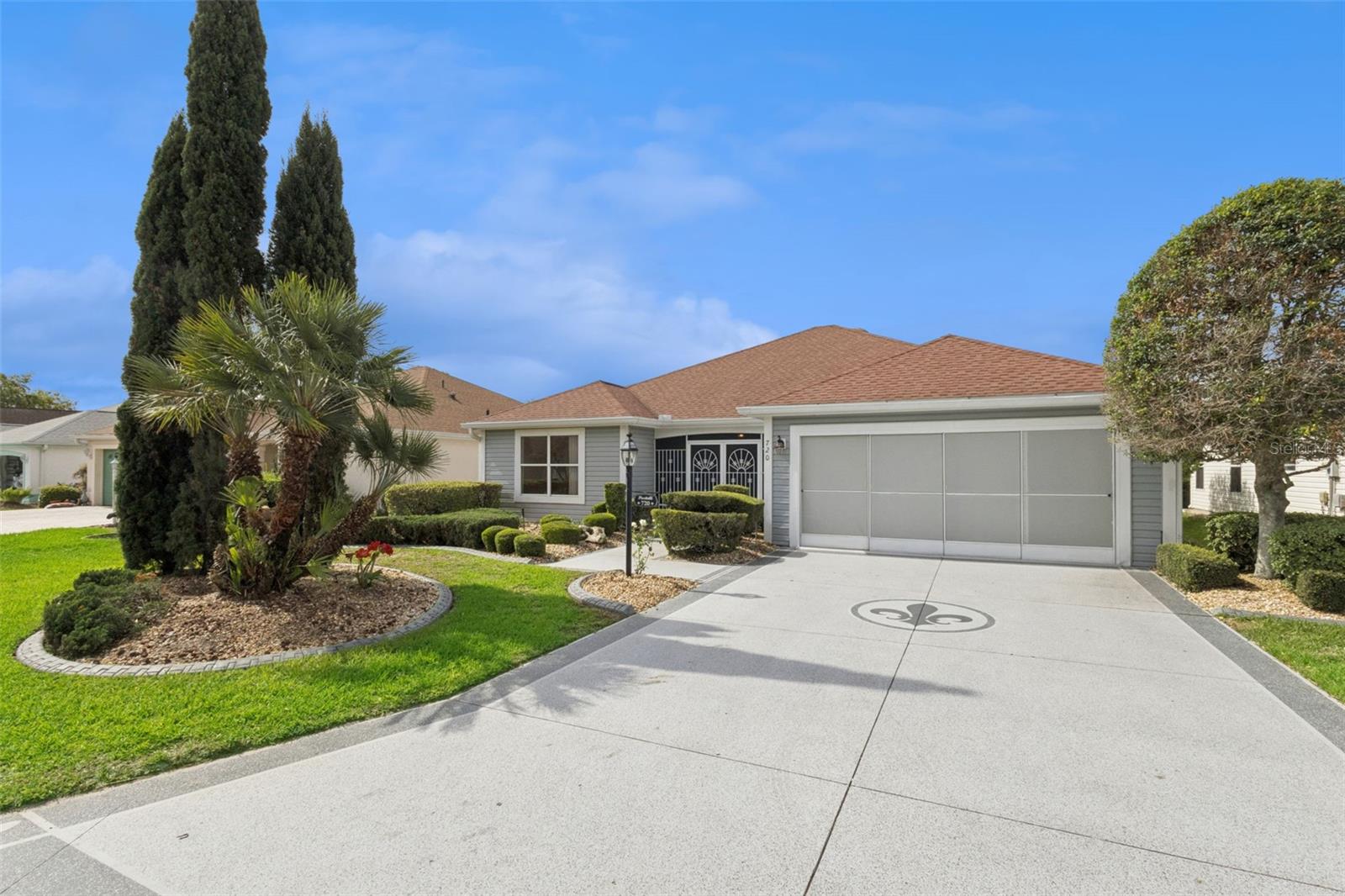 Single Family Residence in THE VILLAGES, FL - Daniel Dourado