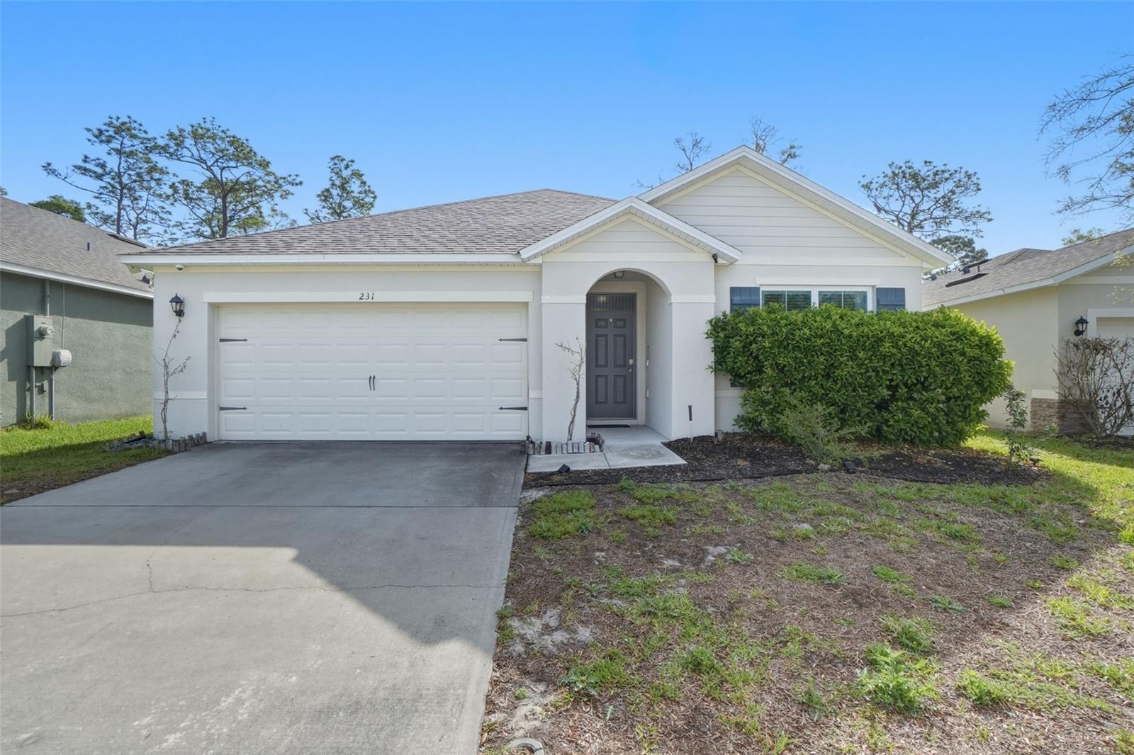 Single Family Residence in DELAND, FL - Daniel Dourado