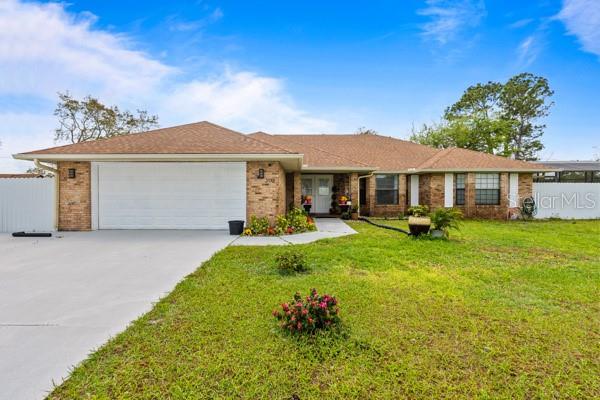 Single Family Residence em DELTONA, FL - Daniel Dourado