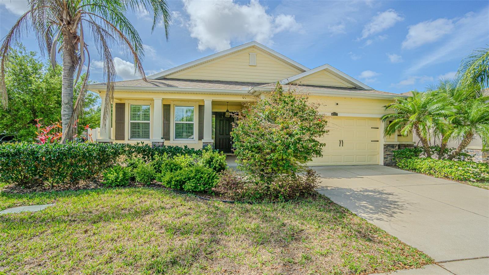 Single Family Residence in RIVERVIEW, FL - Daniel Dourado