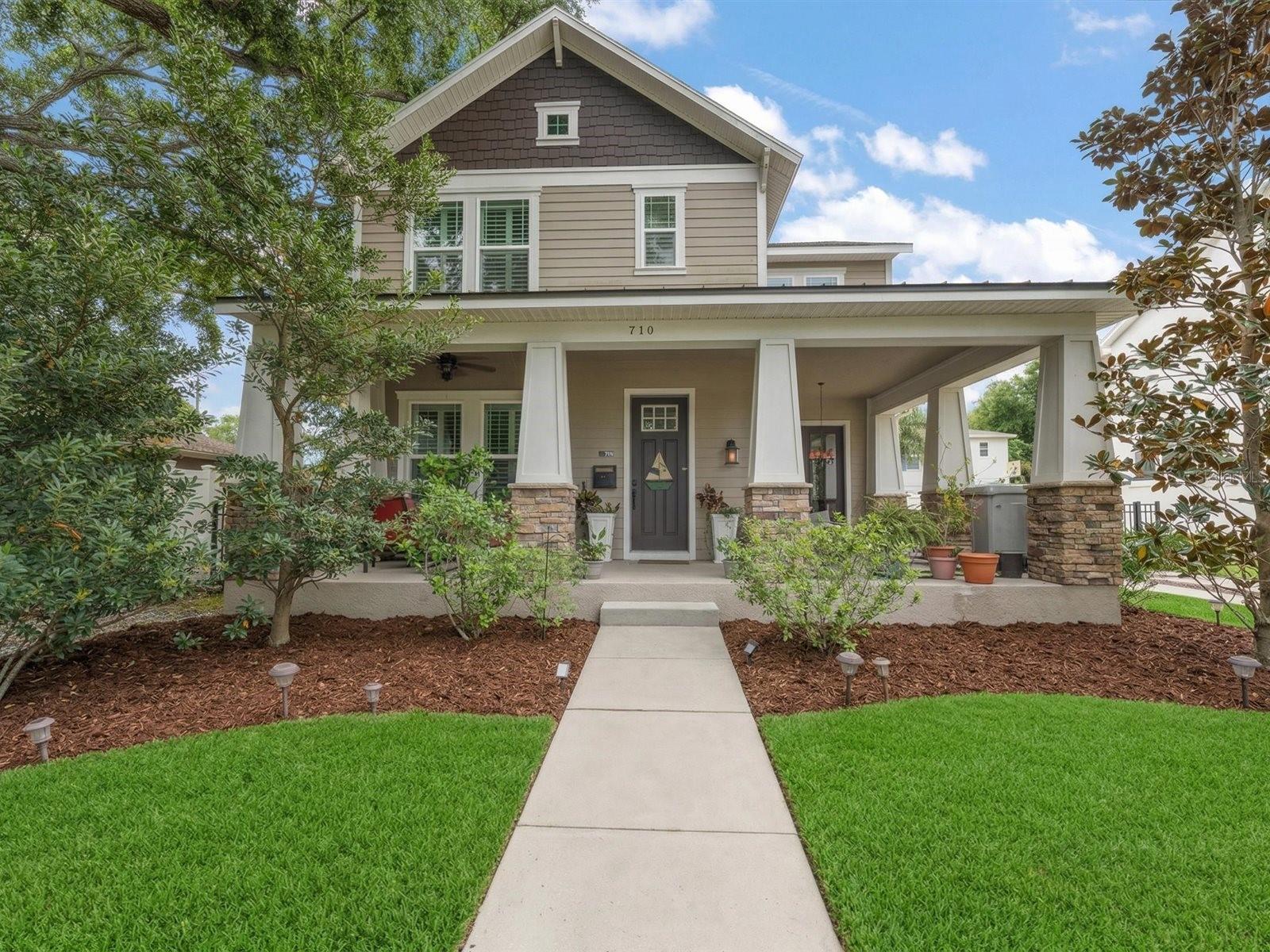 Single Family Residence em ST PETERSBURG, FL - Daniel Dourado