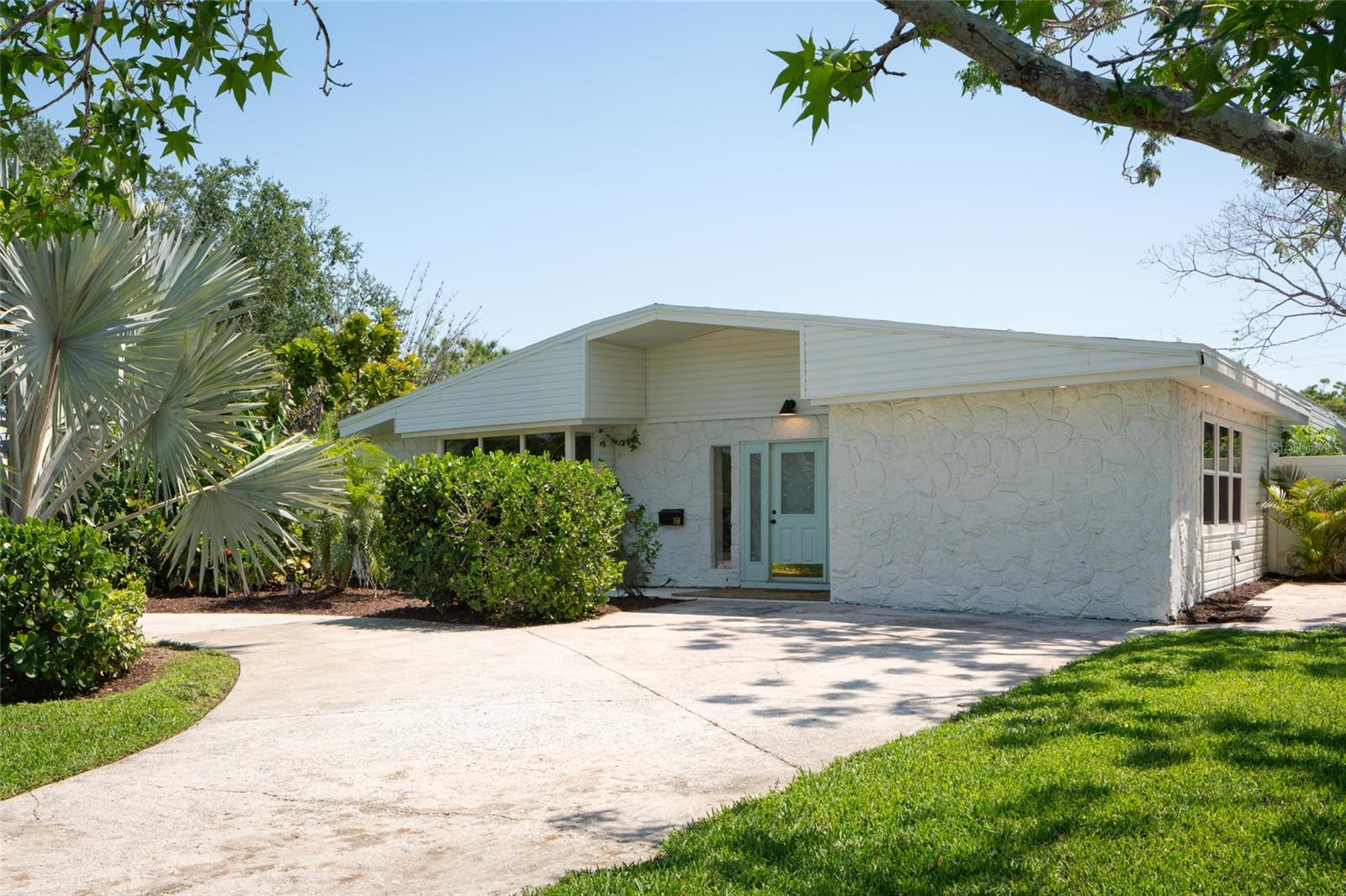 Single Family Residence em ST PETERSBURG, FL - Daniel Dourado