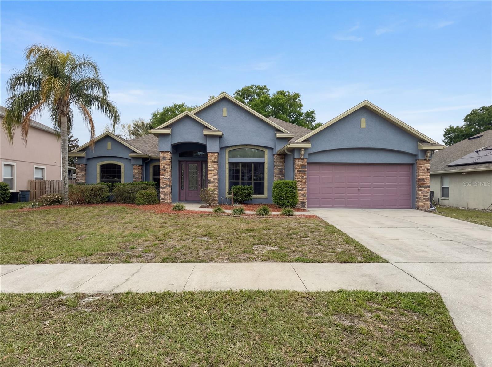 Single Family Residence in DELAND, FL - Daniel Dourado