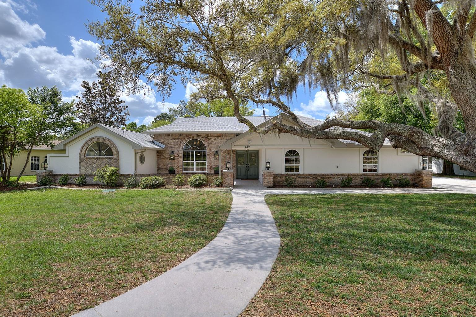 Single Family Residence em SPRING HILL, FL - Daniel Dourado