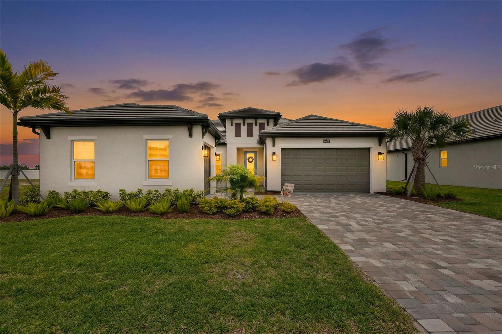 Single Family Residence in NOKOMIS, FL - Daniel Dourado