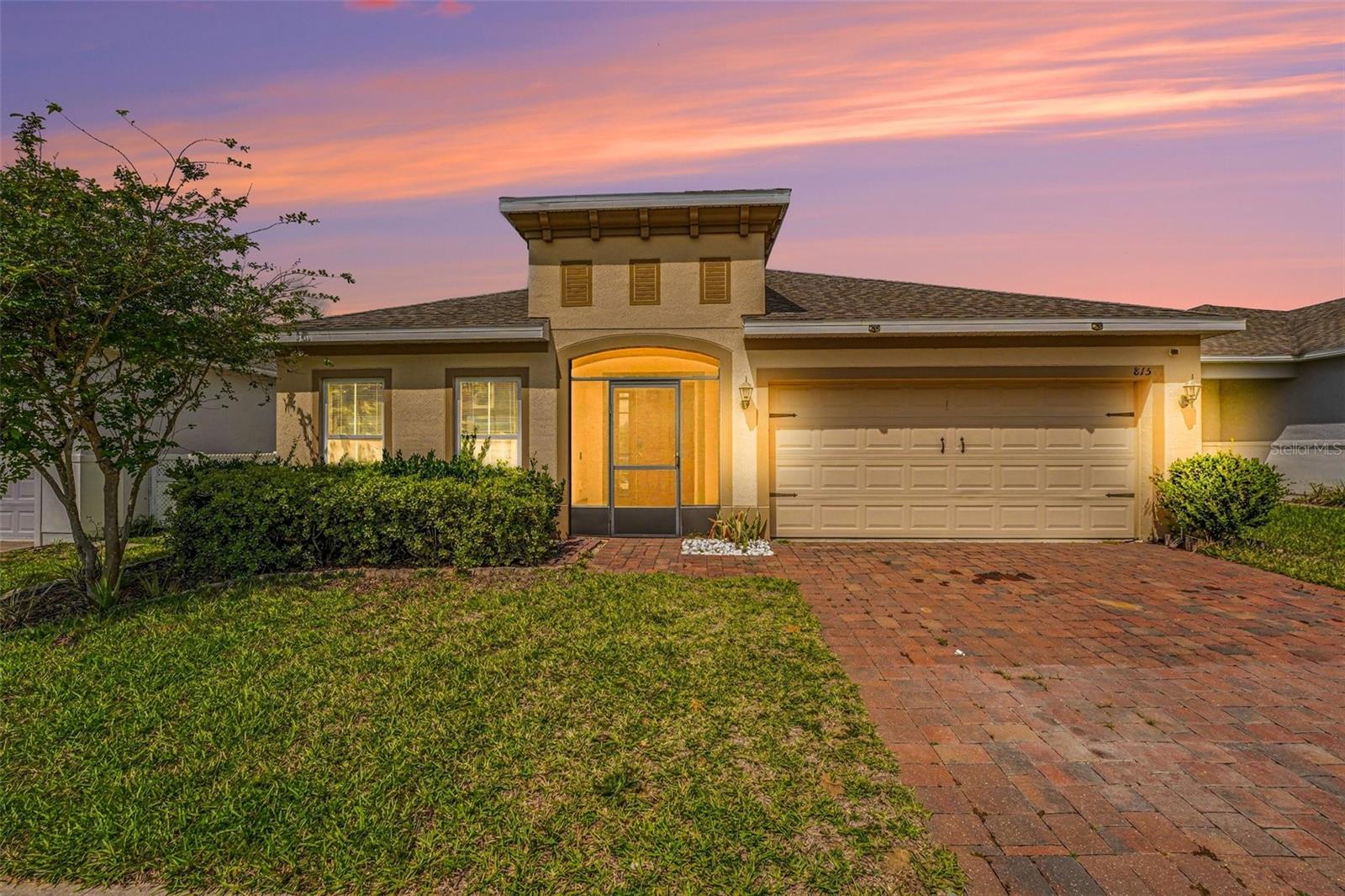 Single Family Residence in DAVENPORT, FL - Daniel Dourado