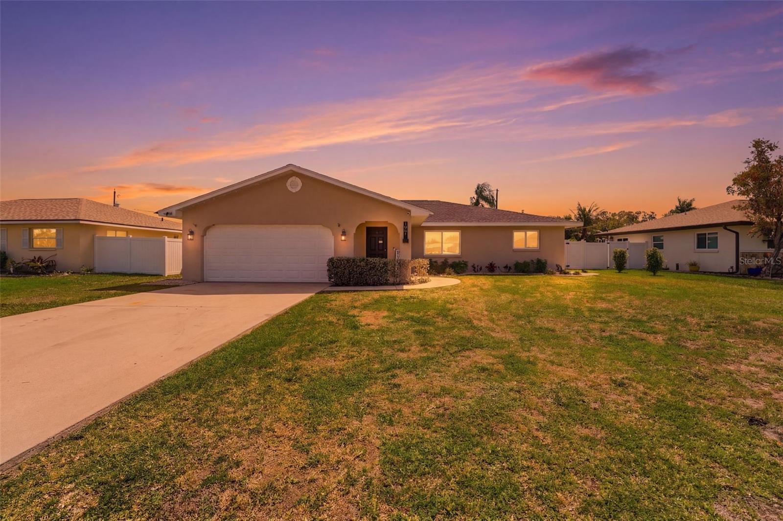 Single Family Residence em ENGLEWOOD, FL - Daniel Dourado