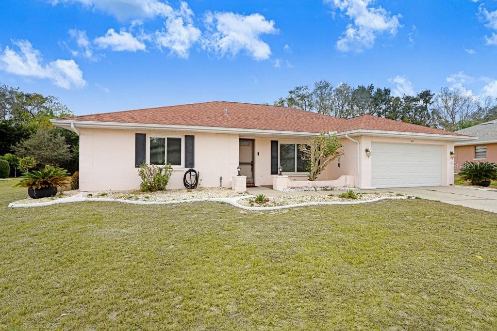 Single Family Residence in SUN CITY CENTER, FL - Daniel Dourado