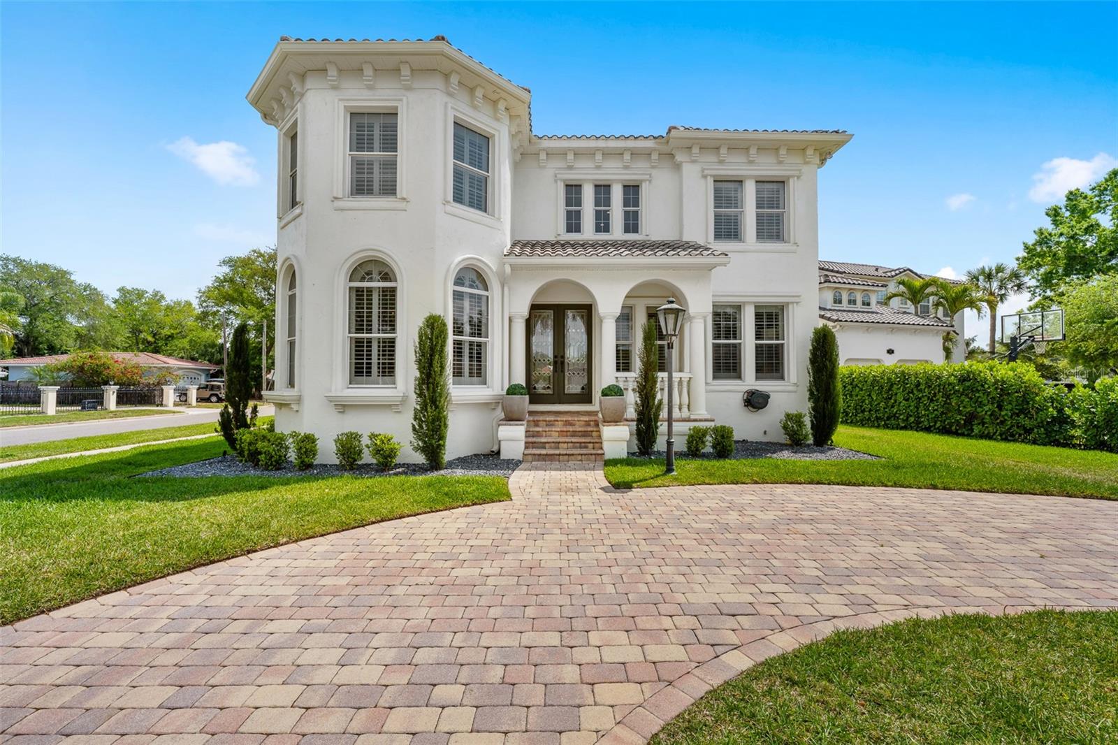 Single Family Residence in TAMPA, FL - Daniel Dourado