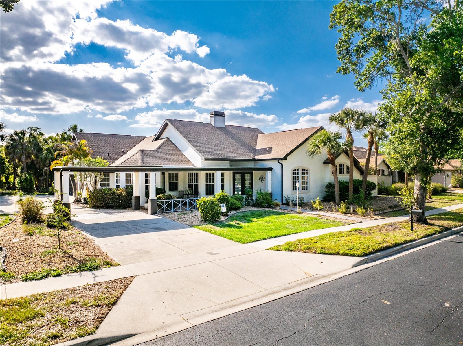 Single Family Residence in PUNTA GORDA, FL - Daniel Dourado