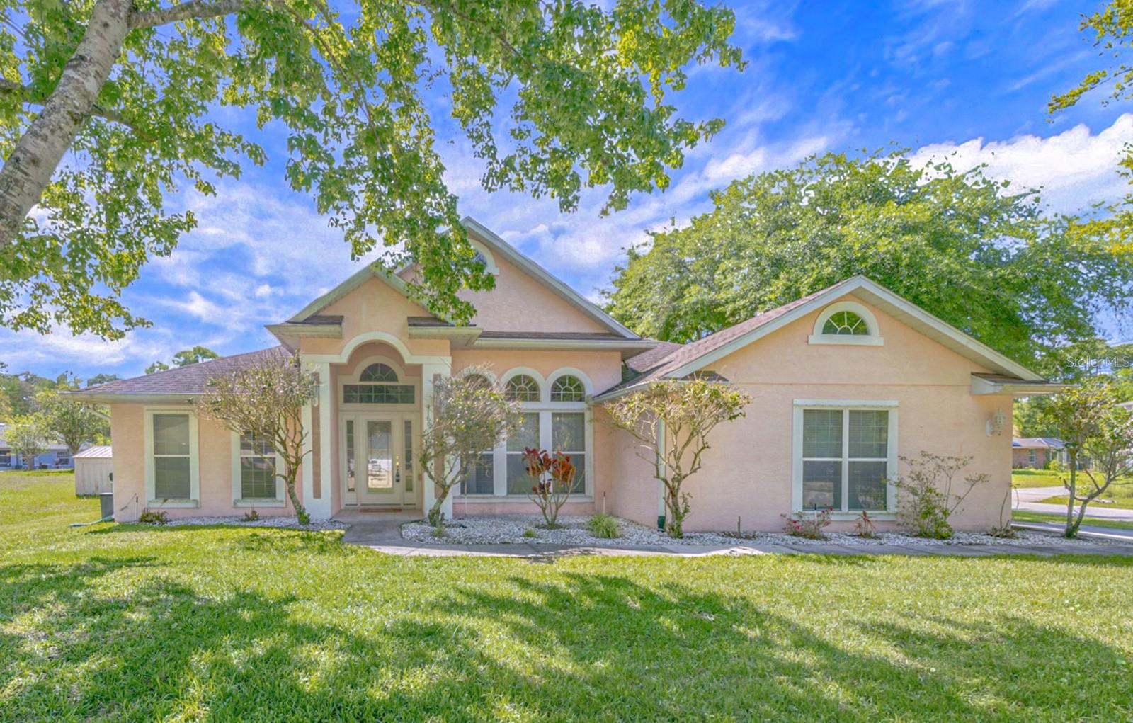 Single Family Residence em DELTONA, FL - Daniel Dourado