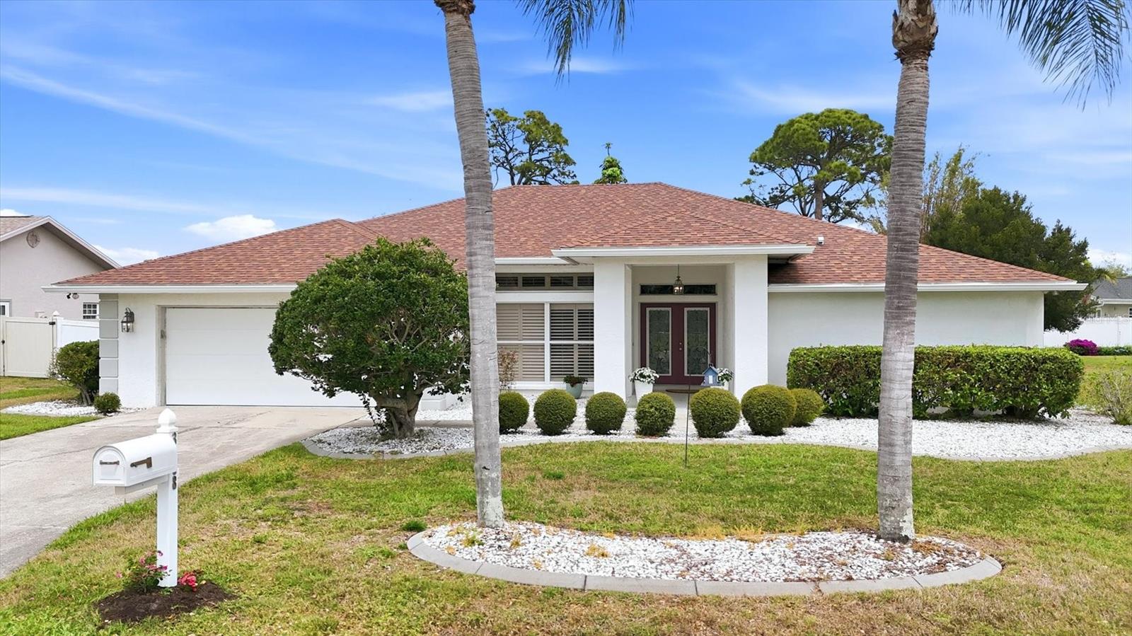 Single Family Residence in BRADENTON, FL - Daniel Dourado