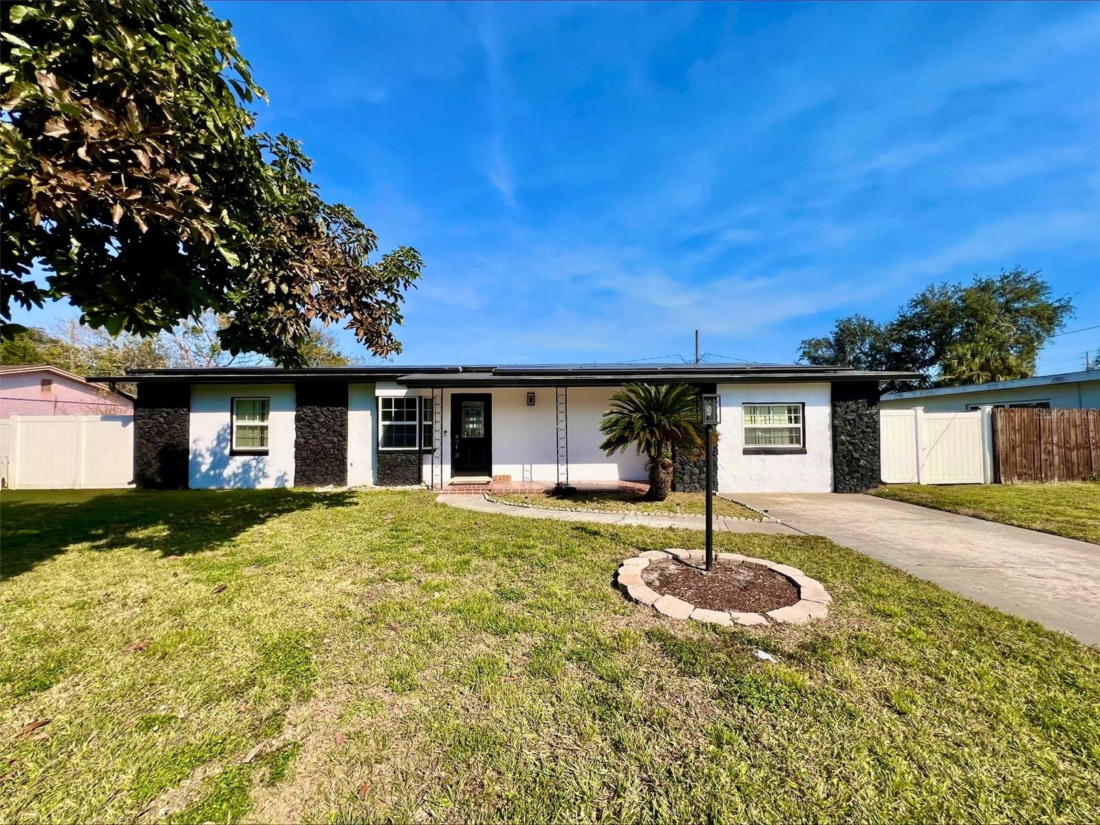 Single Family Residence em KISSIMMEE, FL - Daniel Dourado